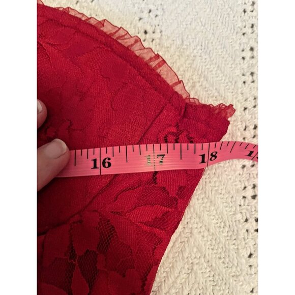 Elegant Red Lace-Up Dress - Picture 8 of 9